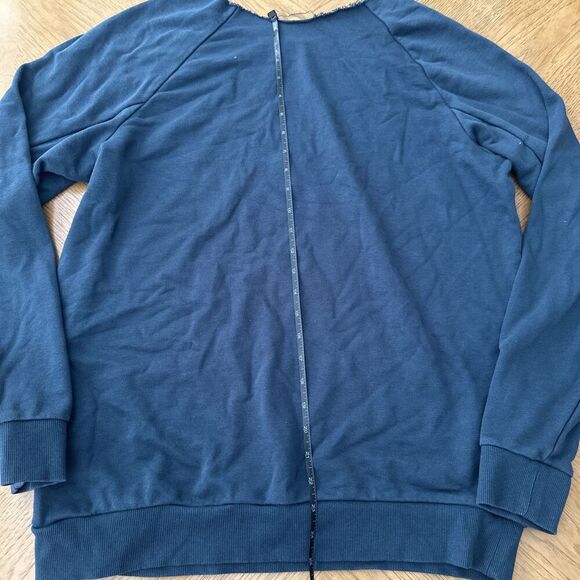 Columbia Sweatshirt Altered Graphic Pullover Black Outdoor Hiking size M Grunge - Picture 4 of 7